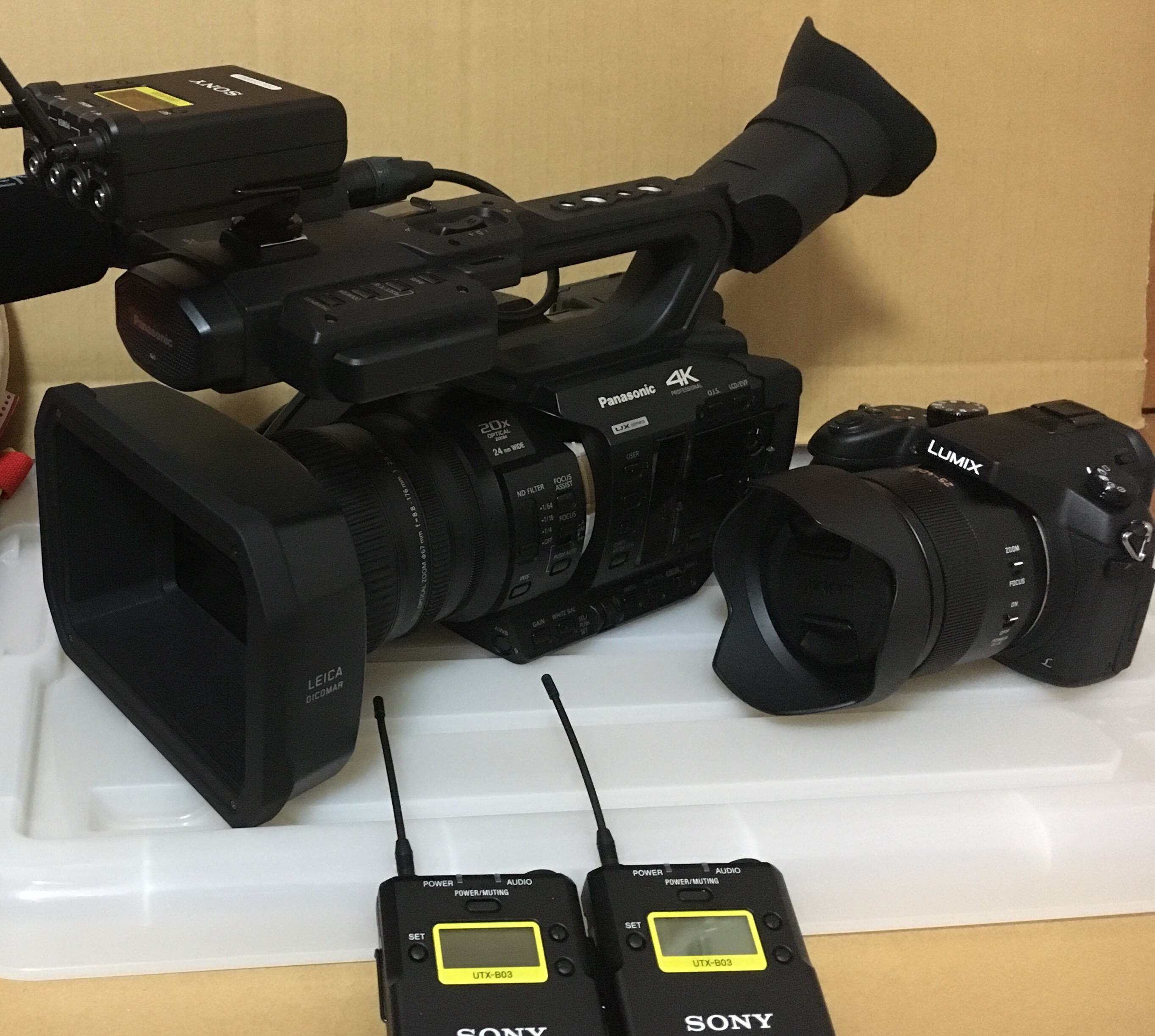 ロケなどにも最適なビデオカメラ パナソニックAG-UX180